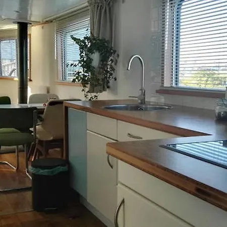 아파트 Private Loft On Houseboat 암스테르담